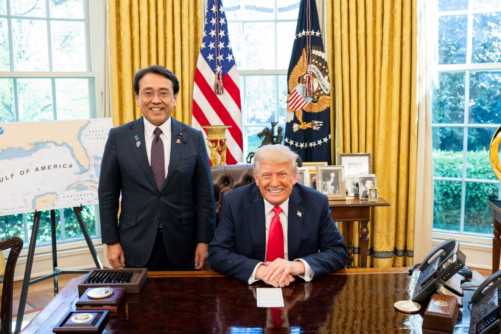 赤澤大臣とトランプ大統領