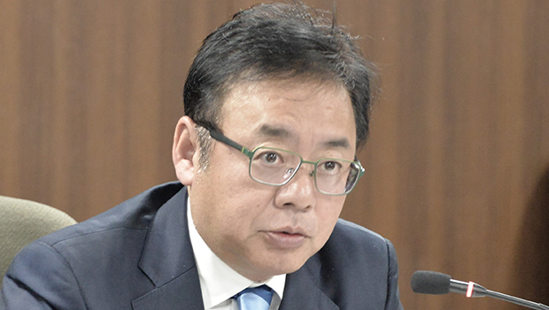 上野厚生労働大臣